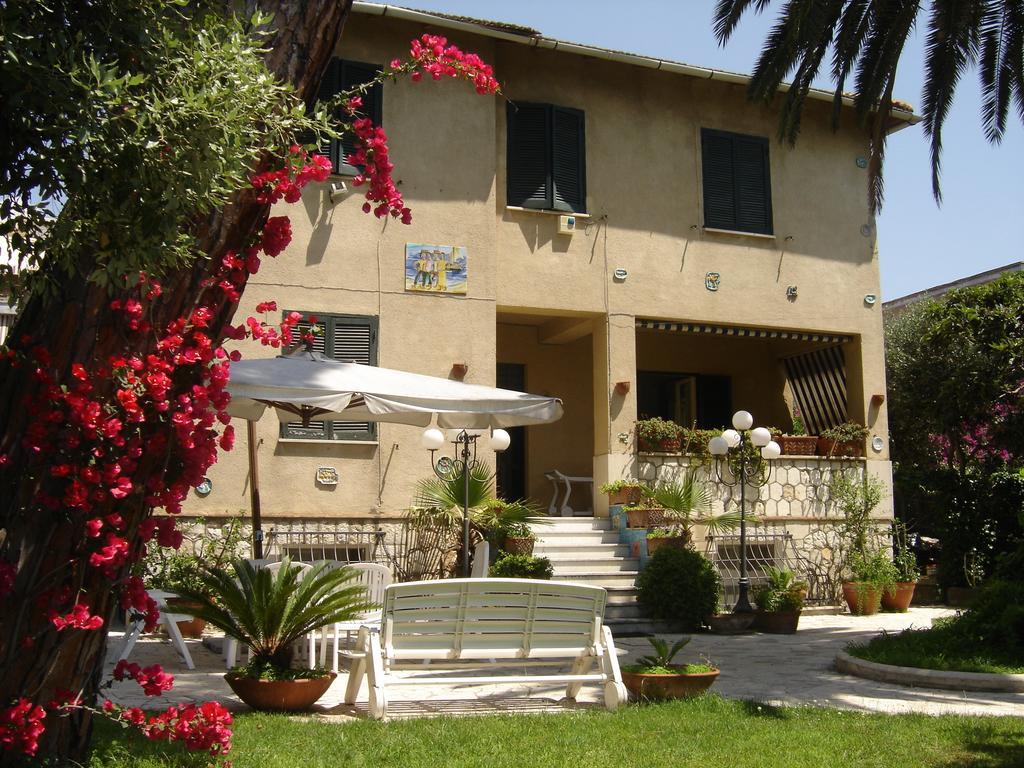 B&B Villa Fantasia Gaeta Exterior foto